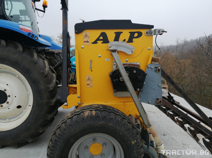 Сеялки ALP 2012 1 - Трактор БГ