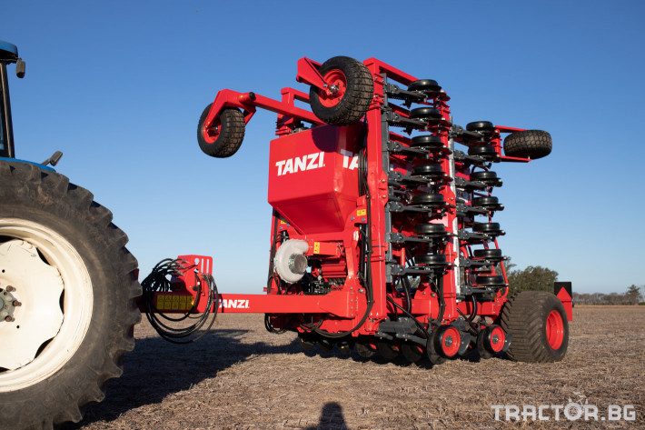Сеялки No Till Tanzi Аржентиска сеялка Тanzi Тigon 8.42   8 метра Air Drill с Isobus регулиране нормата  на семена и тор 0 - Трактор БГ