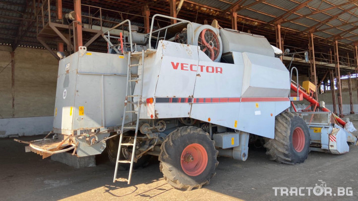 Комбайни Rostselmash Vector 2 - Трактор БГ