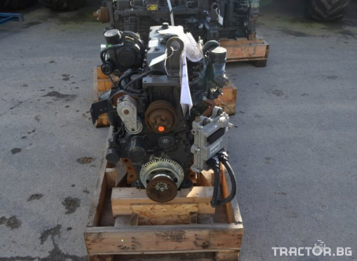 Части за трактори Двигател New Holland за T8040 или Magnum 310 0 - Трактор БГ