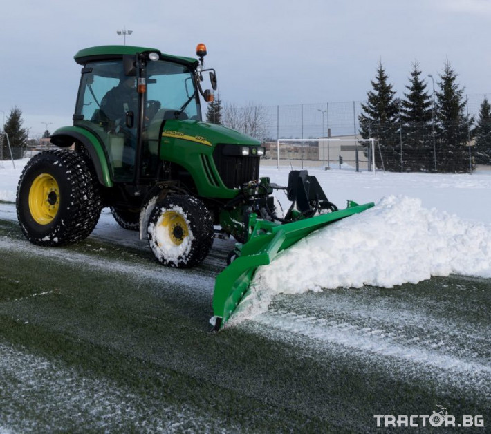 Техника за почистване SAMI снегорин за футболни терени 1 - Трактор БГ