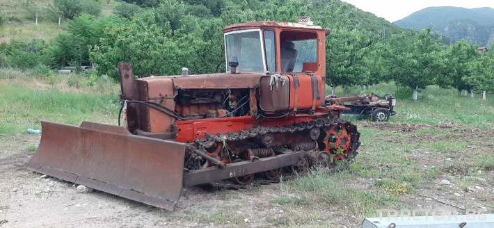 Трактори Булдозер ДТ 75 0 - Трактор БГ