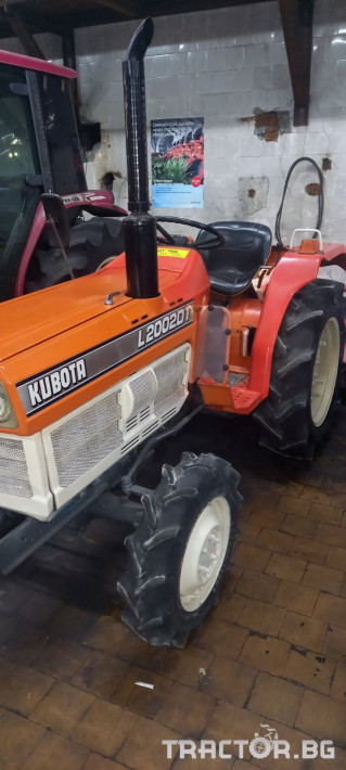 Трактори Kubota L2002 1 - Трактор БГ