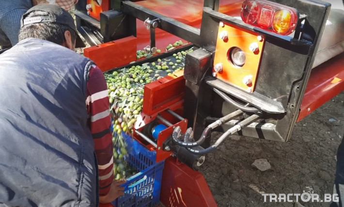 Други Автоматична Машина за събиране на плодове и др, 5 - Трактор БГ