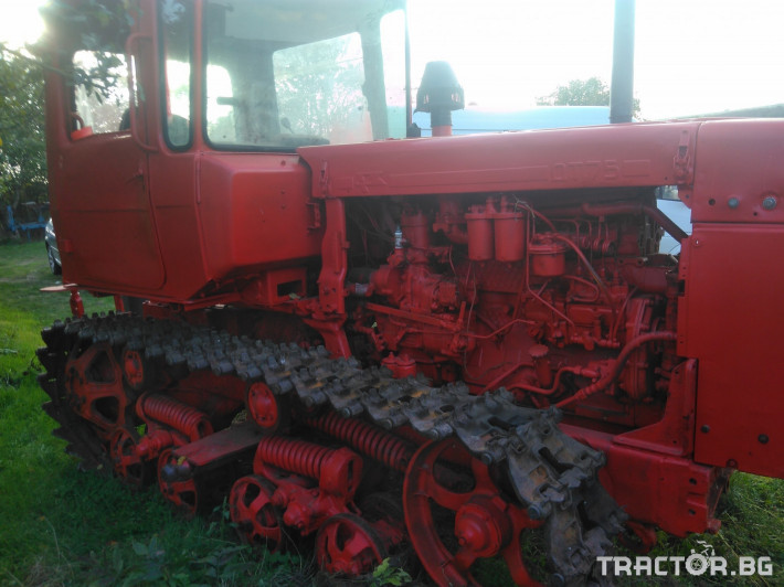 Трактори ВгТЗ - ДТ ДТ 75 4 - Трактор БГ