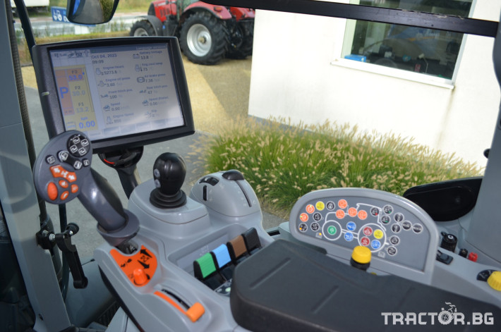 Трактори New-Holland T7.270 Autocommand 12 - Трактор БГ